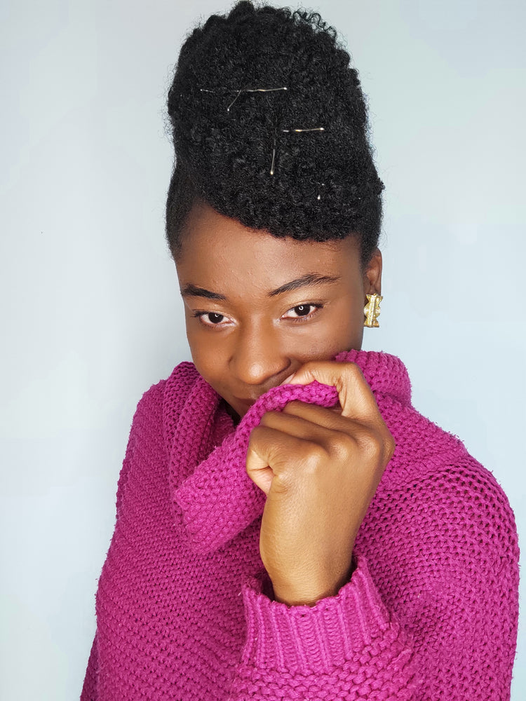 Tuto coiffure sur cheveux crépus réalisé sur Instagram par Josiane OLOGBI femme noire entrepreneure. Créatrice de la marque de cosmétiques Iwalewa pour cheveux bouclés, afro, crépus ou frisés très secs. Produits fabriqués en Afrique